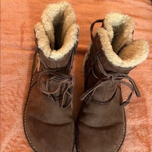 UGG Chocolate Brown Boots with Cream Shearling